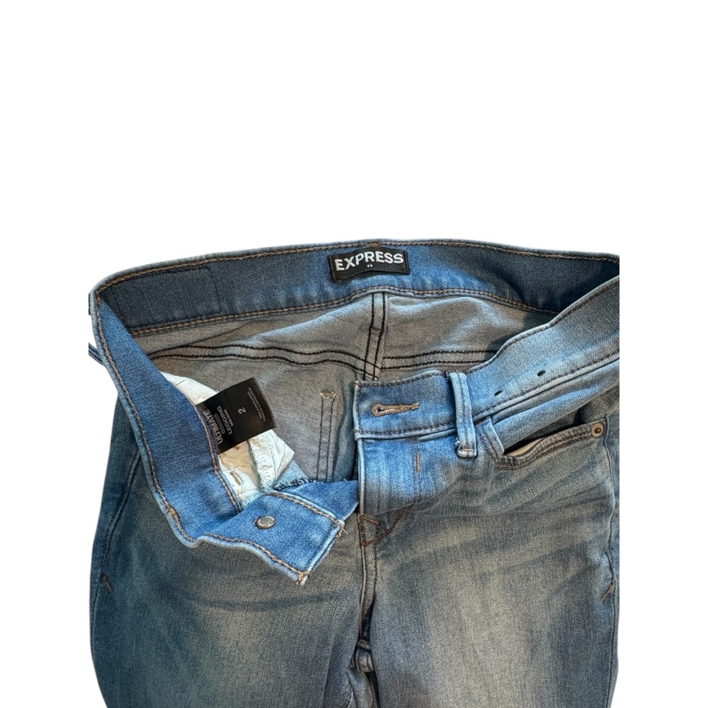 Express Ultimate Legging Jeans Size 2 Light Wash Skinny Mid Rise Raw Hem Stretch - Picture 3 of 7